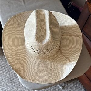 American Hat Company Natural Straw Western Hat, Cattlemen shape, cutter bump